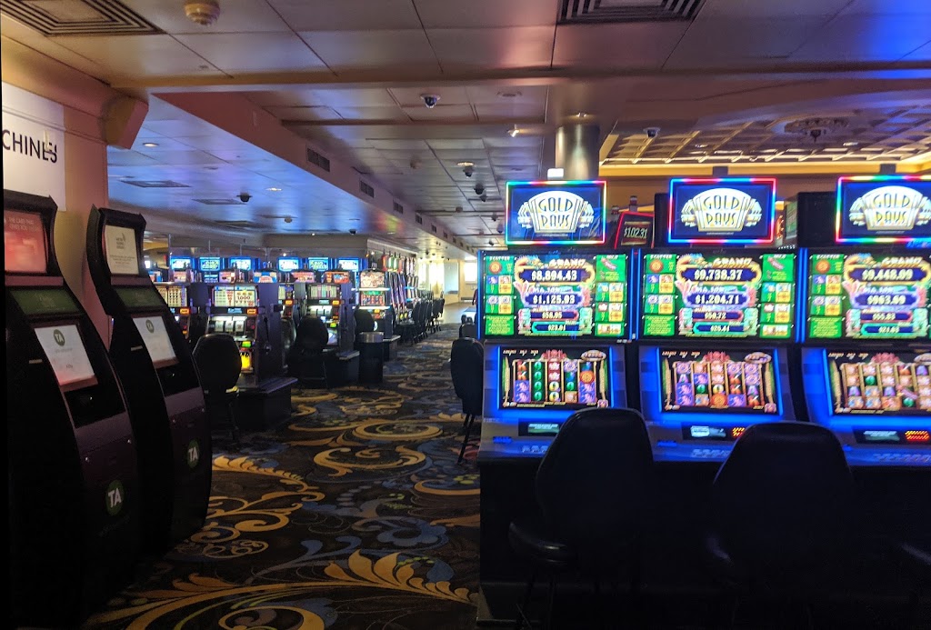 Belle of Baton Rouge Casino | 103 France St, Baton Rouge, LA 70802, USA | Phone: (225) 261-3864