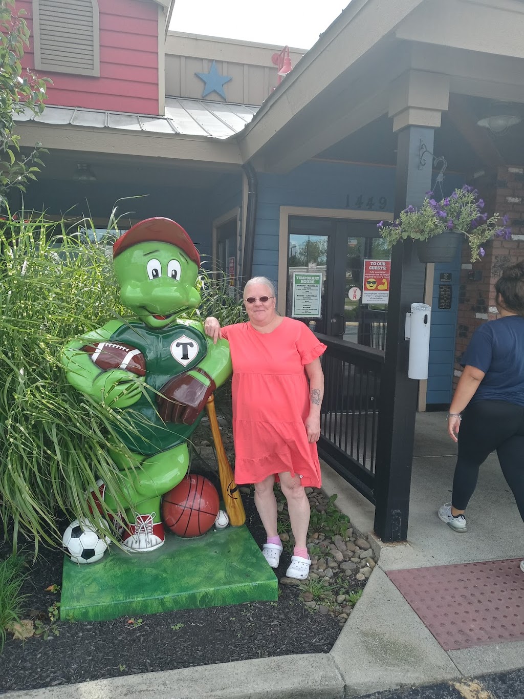 Tullys Good Times Cheektowaga | 1449 French Rd, Depew, NY 14043, USA | Phone: (716) 668-0111