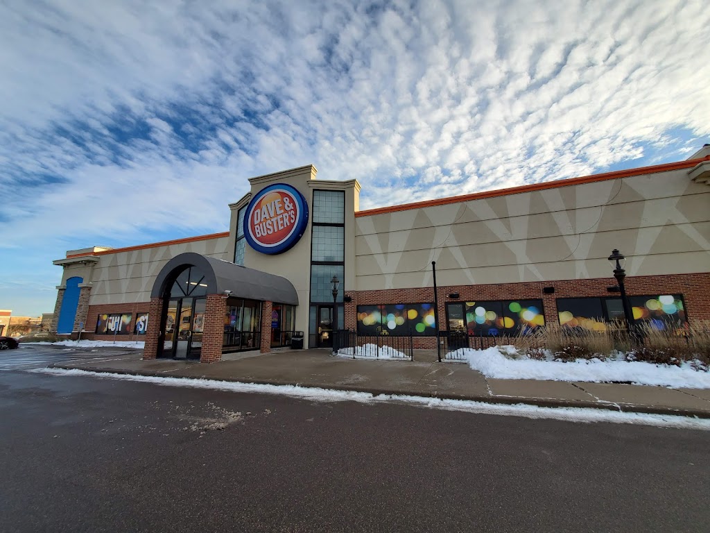 Dave & Busters | 11780 Fountains Way, Maple Grove, MN 55369, USA | Phone: (763) 493-9815