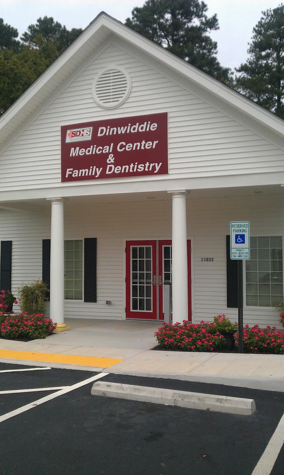 Dinwiddie Medical Center | 13855 Courthouse Rd, Dinwiddie, VA 23841, USA | Phone: (804) 469-3731