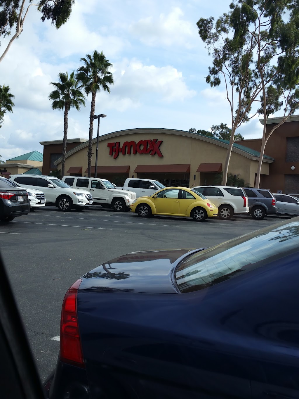 T.J. Maxx | 1220 W Imperial Hwy, La Habra, CA 90631, USA | Phone: (562) 694-5235