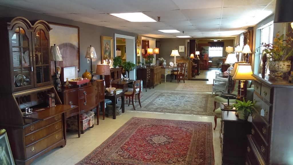 Trussville Antiques and Interiors | 147 N Chalkville Rd, Trussville, AL 35173, USA | Phone: (205) 661-9805