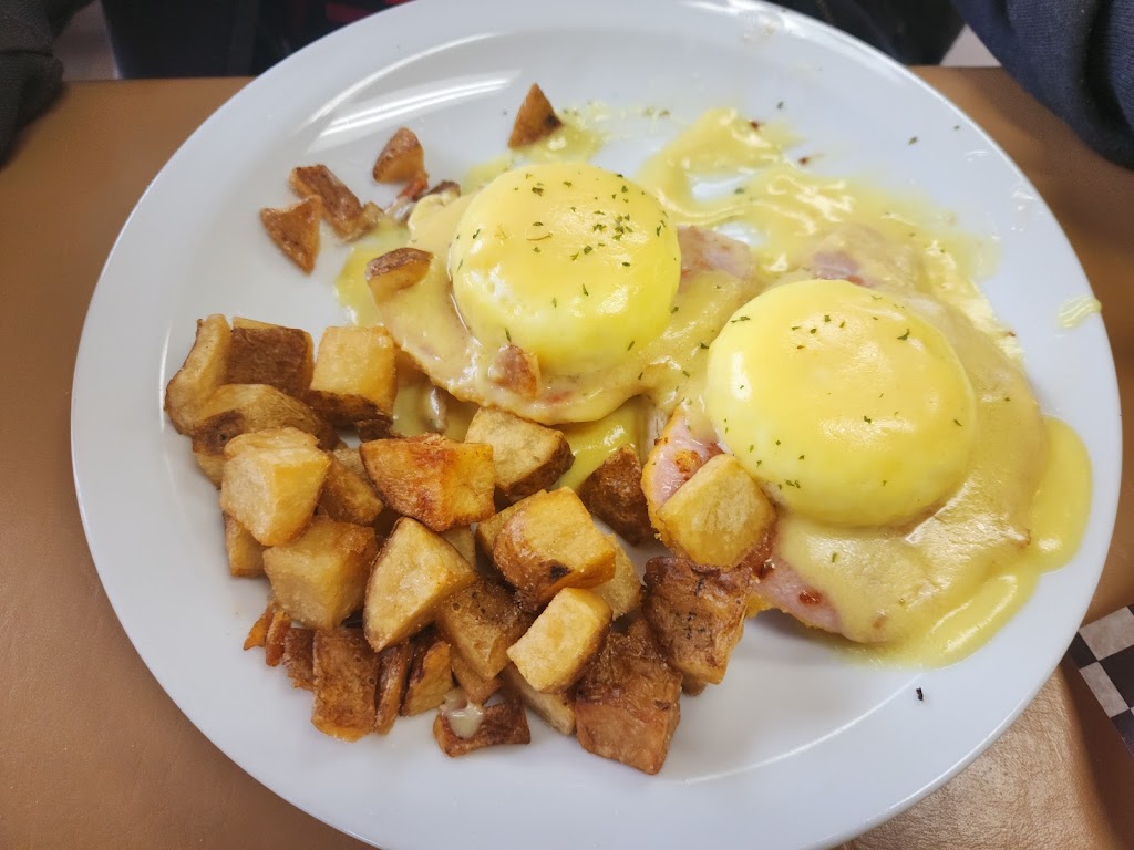 Market Cafe | 230 Main St W Unit 1, Port Colborne, ON L3K 4J5, Canada | Phone: (905) 835-0900