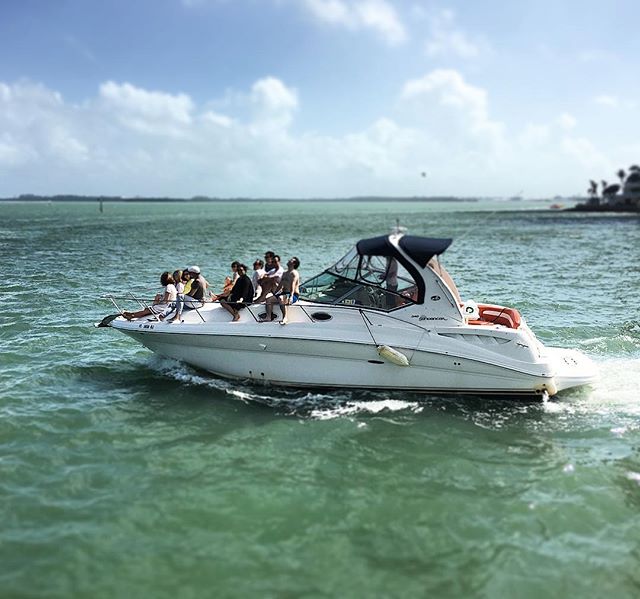 Miami Party Boat Rentals | 400 Sunny Isles Blvd, Miami, FL 33160, USA | Phone: (508) 250-9644