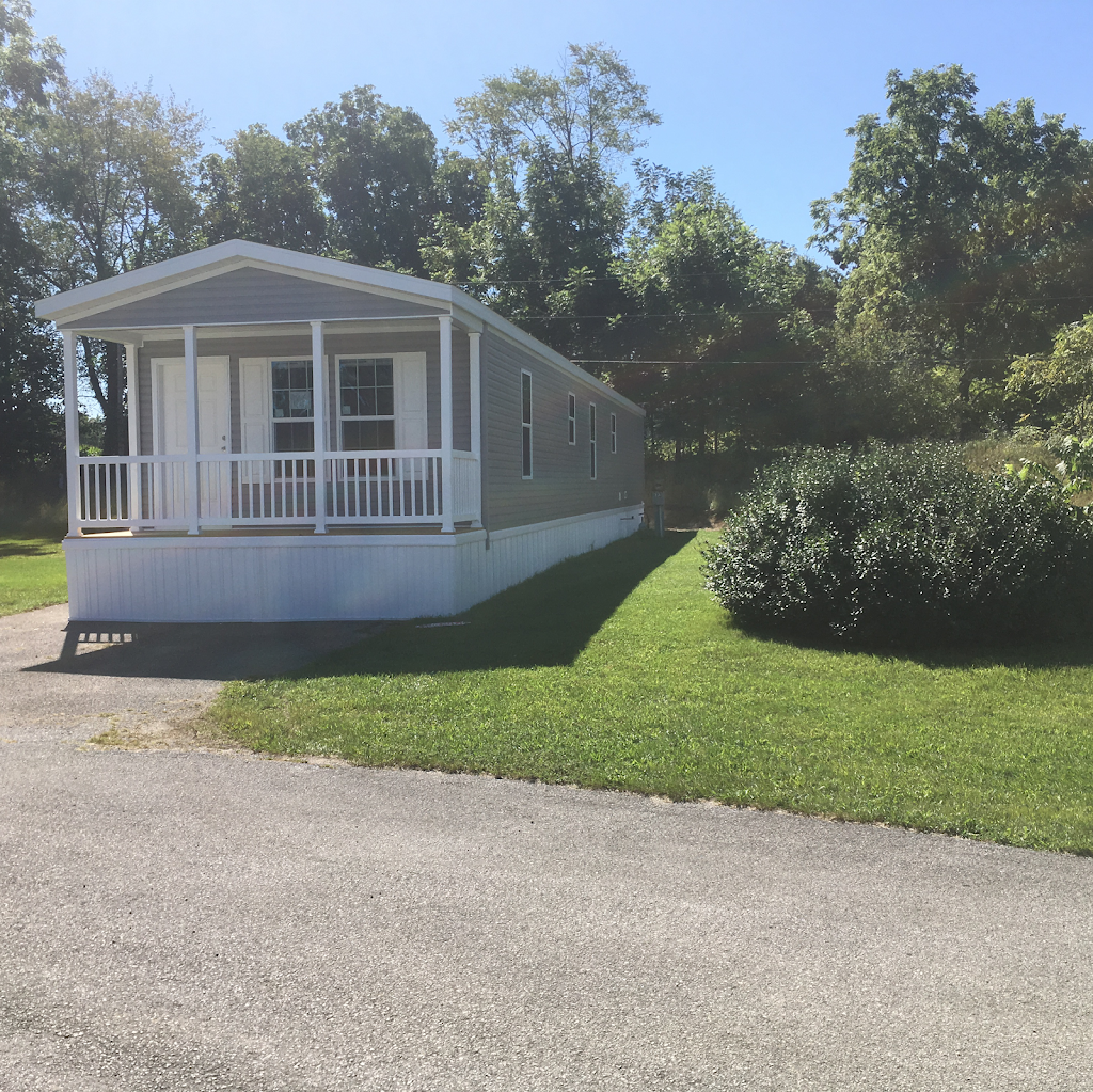 Country Club Crossing Mobile Home Community | 2792 S Country Club Rd, Warsaw, IN 46580, USA | Phone: (574) 526-2488