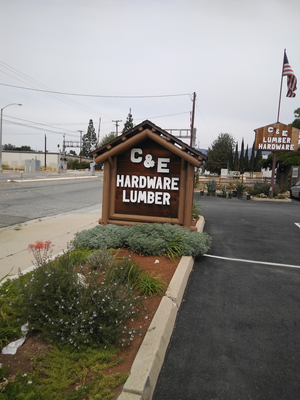 C & E Lumber and Hardware | 2692 N Towne Ave #2253, Pomona, CA 91767, USA | Phone: (909) 626-3591