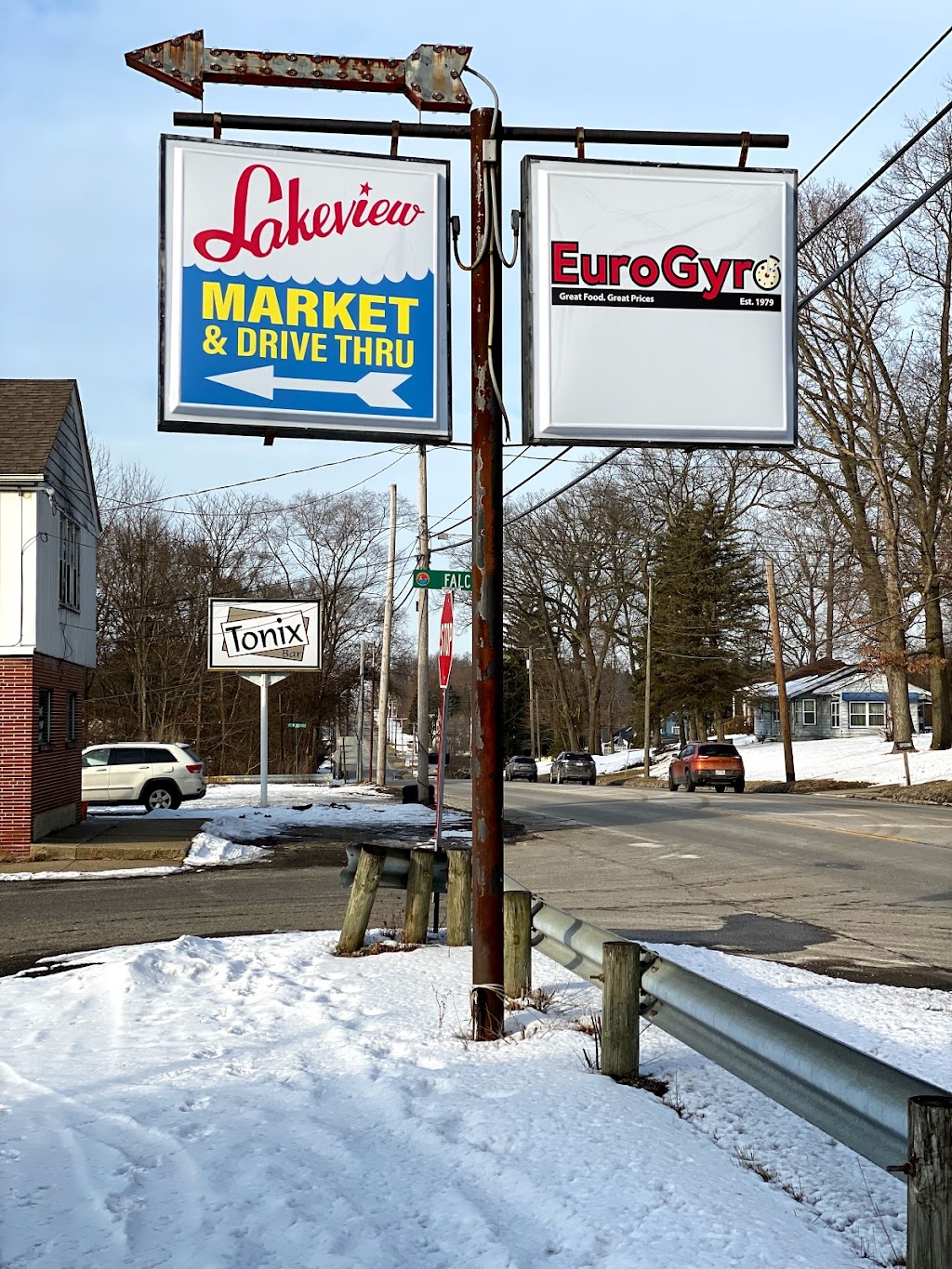 EuroGyro- Portage Lakes (LAKEVIEW DRIVE- THRU) | 3102 S Main St, Akron, OH 44319, USA | Phone: (330) 644-8843