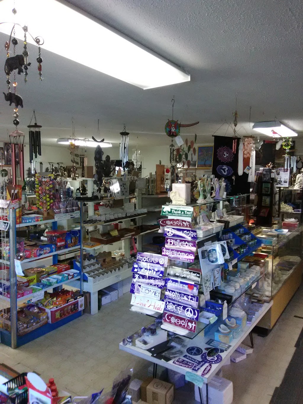 The Bargain Shoppe | 14 East St, Lily Dale, NY 14752, USA | Phone: (716) 595-2273