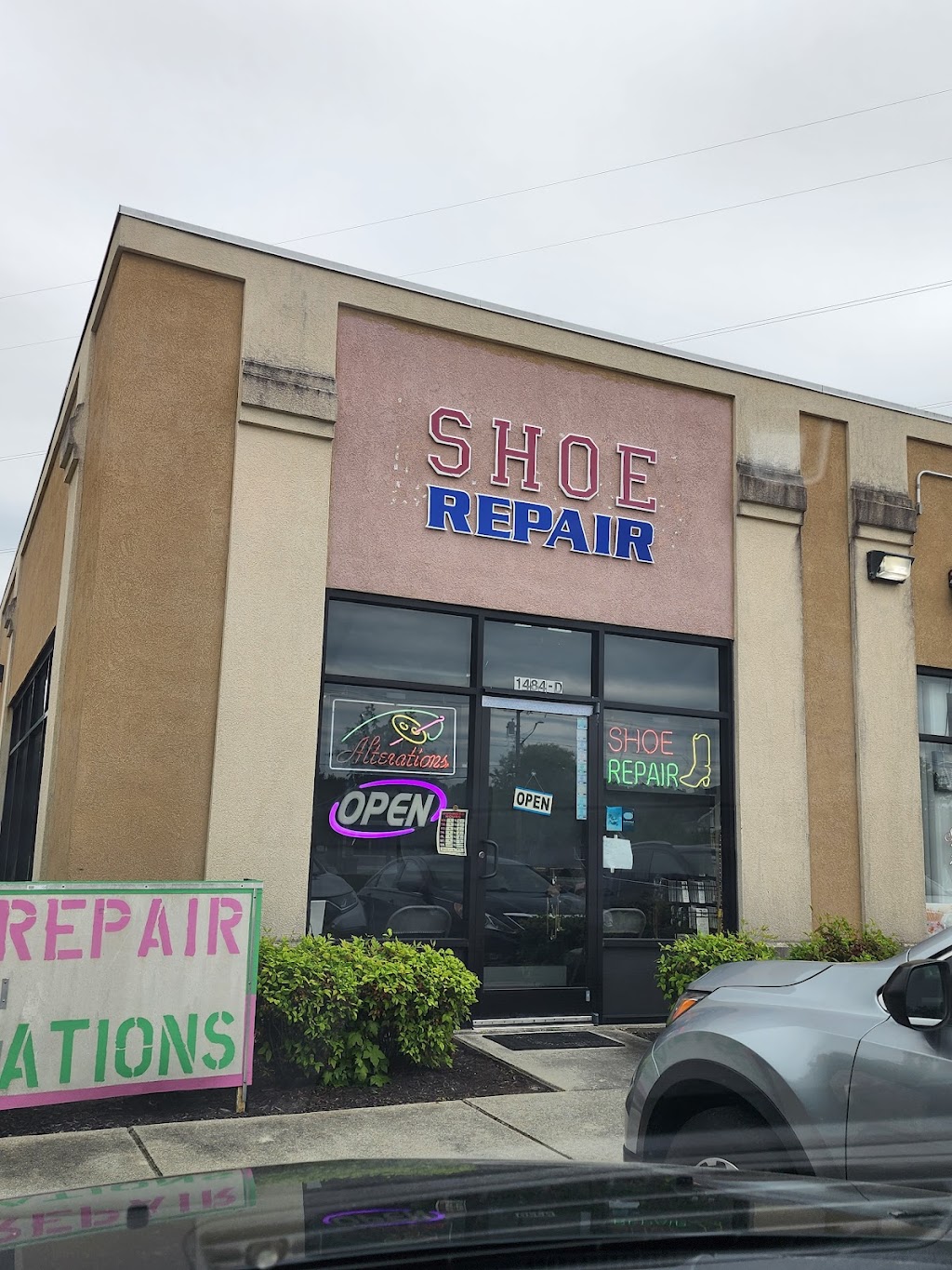 Chesapeake Shoe Repair | 1484 Kempsville Rd suite d, Chesapeake, VA 23320, USA | Phone: (757) 842-6783