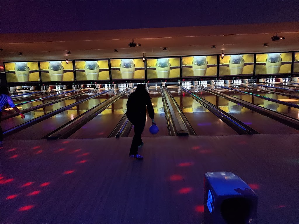 Spins Bowl Akron | 2911 E Waterloo Rd, Akron, OH 44312, USA | Phone: (330) 628-4822