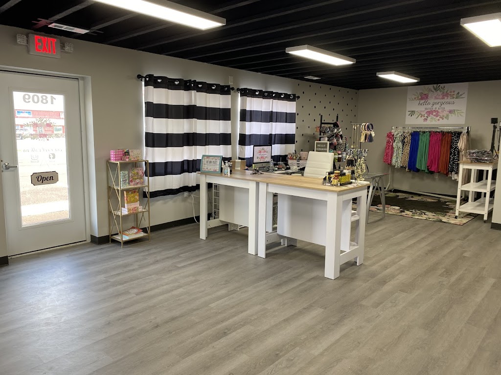 Hello Gorgeous Boutique By Alyssa | 1809 Victor Rd NW, Lancaster, OH 43130, USA | Phone: (740) 303-7714