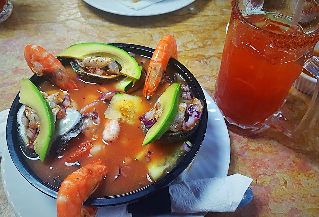 Mariscos Vuelve A La Vida | 5630 W Camelback Rd, Glendale, AZ 85301, USA | Phone: (623) 322-8436