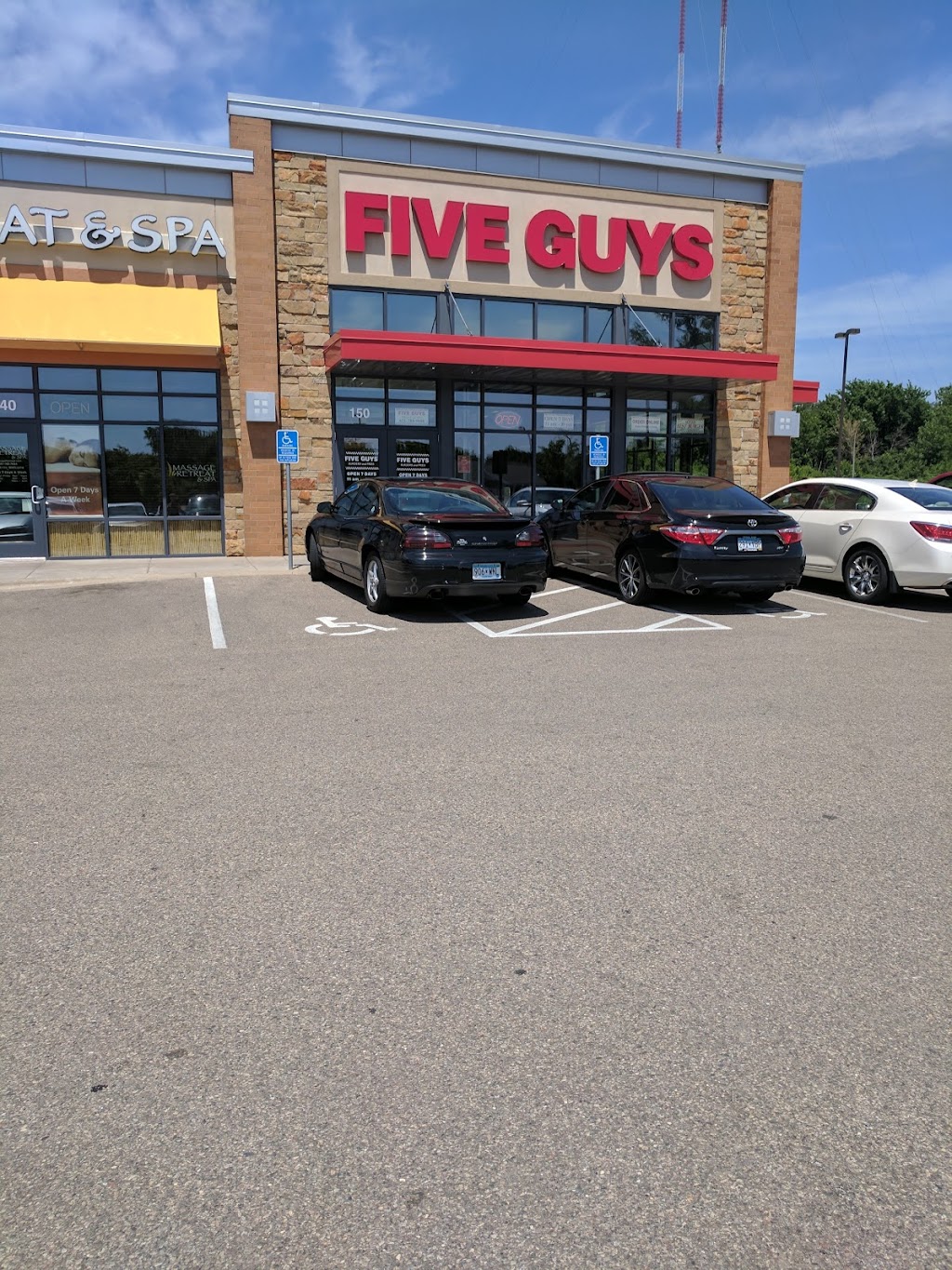 Five Guys | 1021 Red Fox Rd, Shoreview, MN 55126, USA | Phone: (651) 788-9908