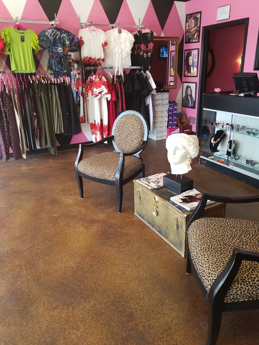 Main Event Boutique | 2401 W Pioneer Pkwy Suite 125, Pantego, TX 76013, USA | Phone: (817) 200-6387