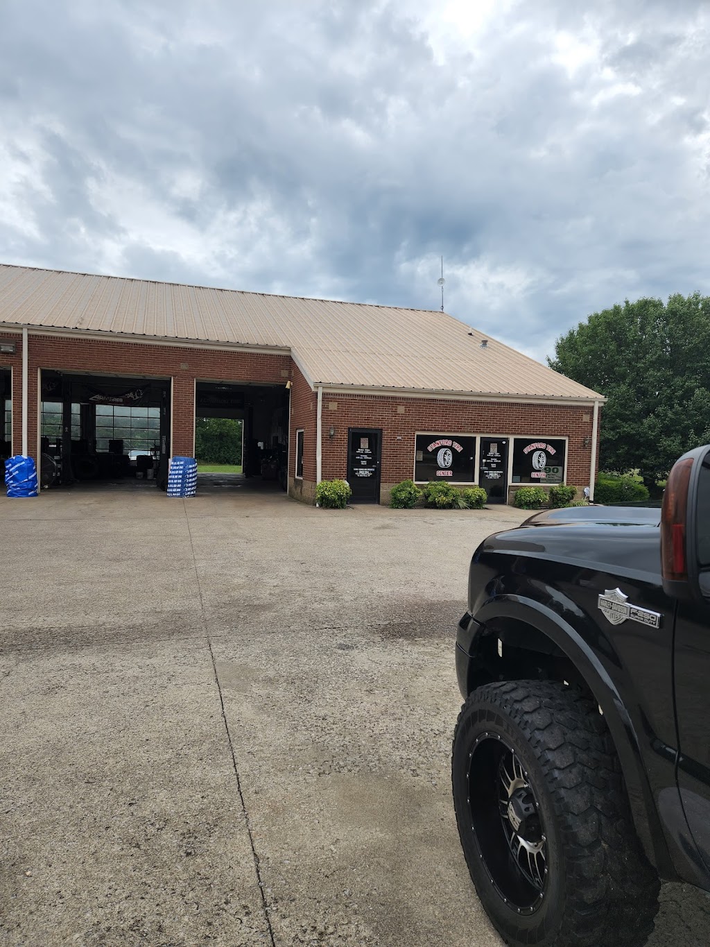 Stanford Tire Center | 200 Doe Run Rd, Stanford, KY 40484 | Phone: (606) 365-2155