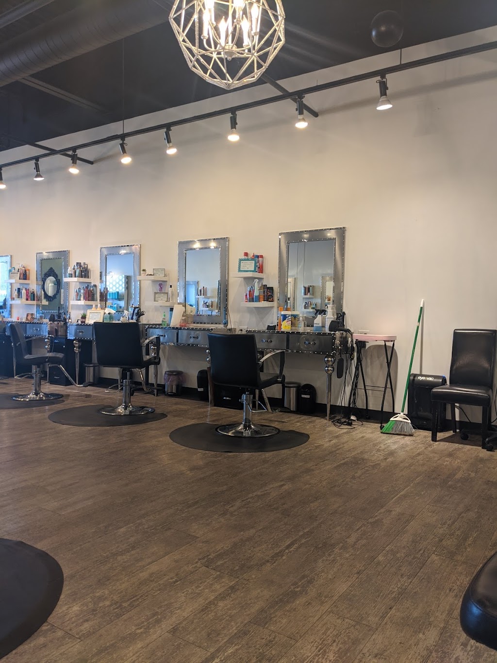 Pura Salon | 4190 Vinewood Ln N #121, Plymouth, MN 55442, USA | Phone: (763) 463-9335