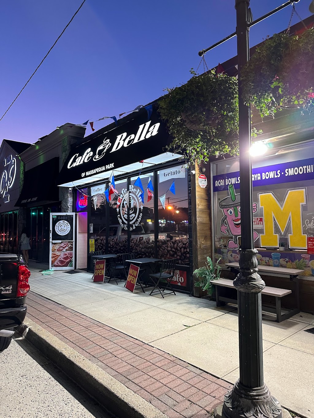 Cafe Bella of Massapequa Park | 4863 Merrick Rd, Massapequa Park, NY 11762, USA | Phone: (516) 667-6231