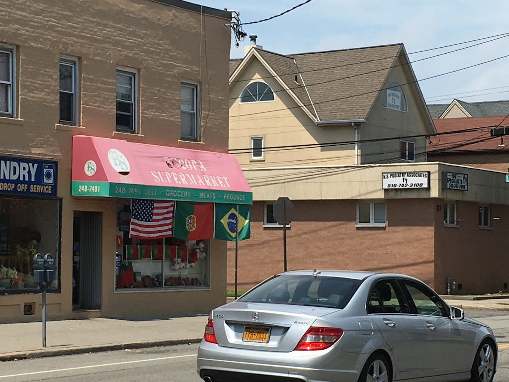 Portuguese Mini Market | 215 Mineola Blvd, Mineola, NY 11501, USA | Phone: (516) 248-7491