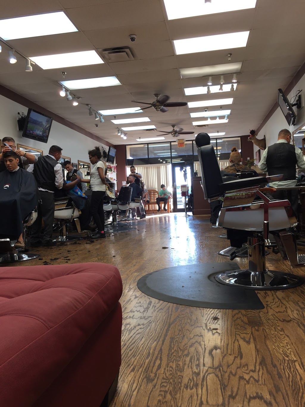 Luis Barber Classic Barbershop | 1135 Bell Rd, Antioch, TN 37013, USA | Phone: (615) 717-1313