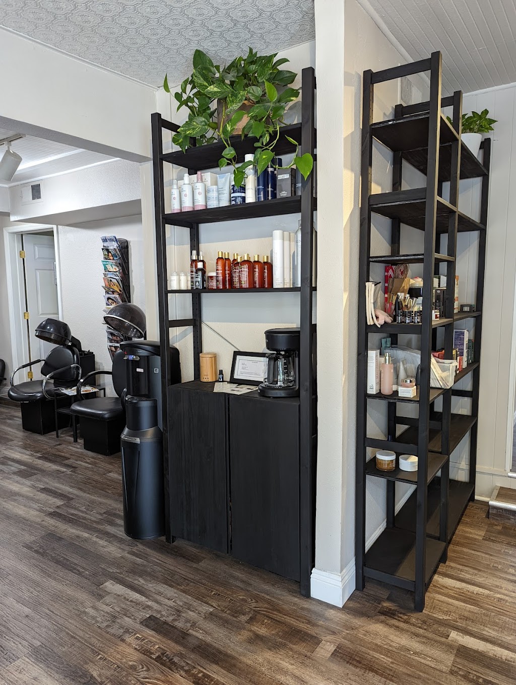 Bridge Street Salon | 4099 Bridge St, Fair Oaks, CA 95628, USA | Phone: (916) 878-9092