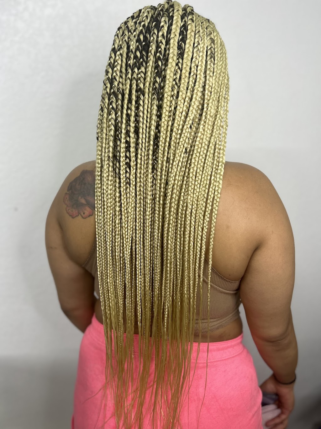 Amina African Hair Braiding | 7111 N Nebraska Ave, Tampa, FL 33604, USA | Phone: (813) 236-1188