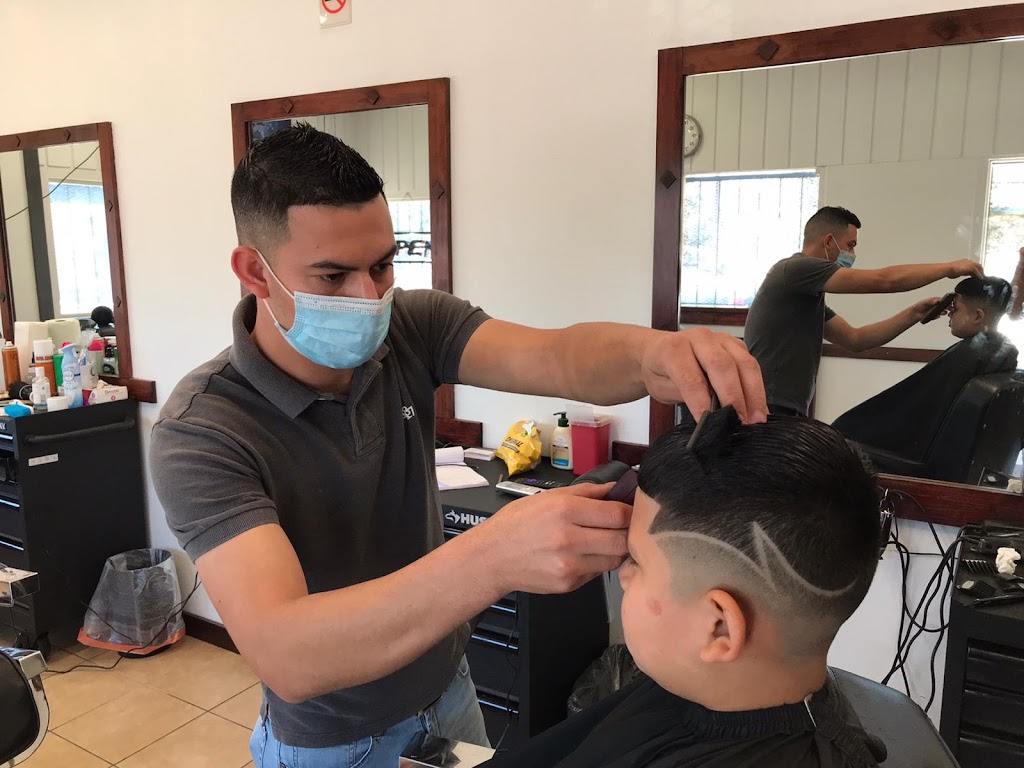 Acapulco barber shop | 1801 Guadalupe St, San Antonio, TX 78207, USA | Phone: (210) 277-0897