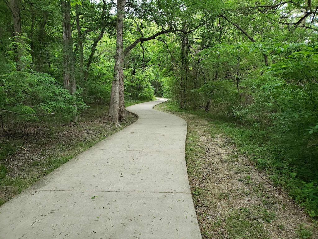 The Trail at the Woods | 1424 Rollins Dr, Allen, TX 75013, USA | Phone: (214) 509-4700