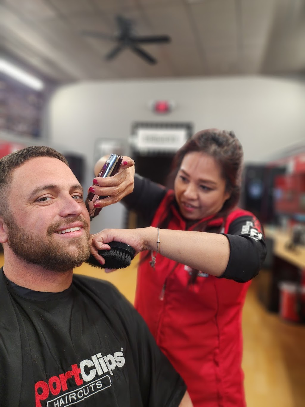 Sport Clips Haircuts of Peace Haven Village | 3136 Gammon Ln, Clemmons, NC 27012, USA | Phone: (336) 893-5189