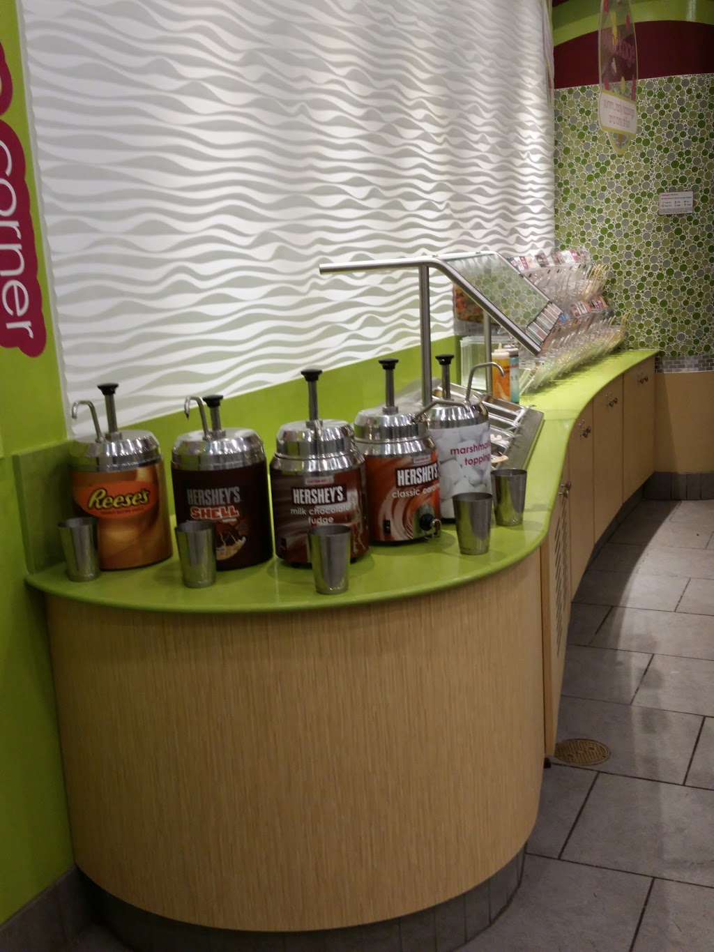 Menchies Frozen Yogurt | 15 Shipyard Dr Ste 1E, Hingham, MA 02043 | Phone: (781) 740-1245