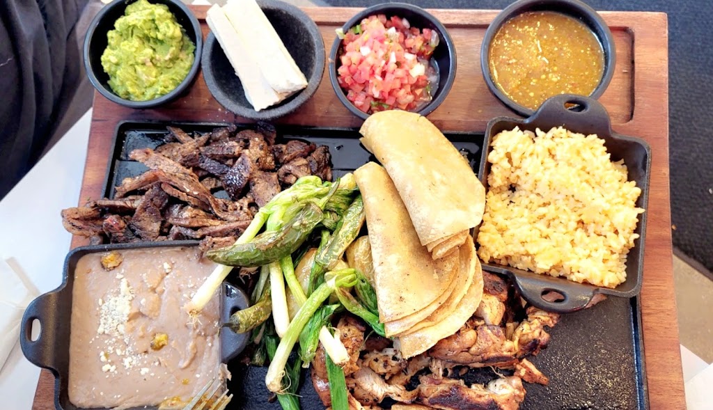 LA Taqueria | 9500 Lakewood Blvd, Downey, CA 90240, USA | Phone: (562) 414-0009