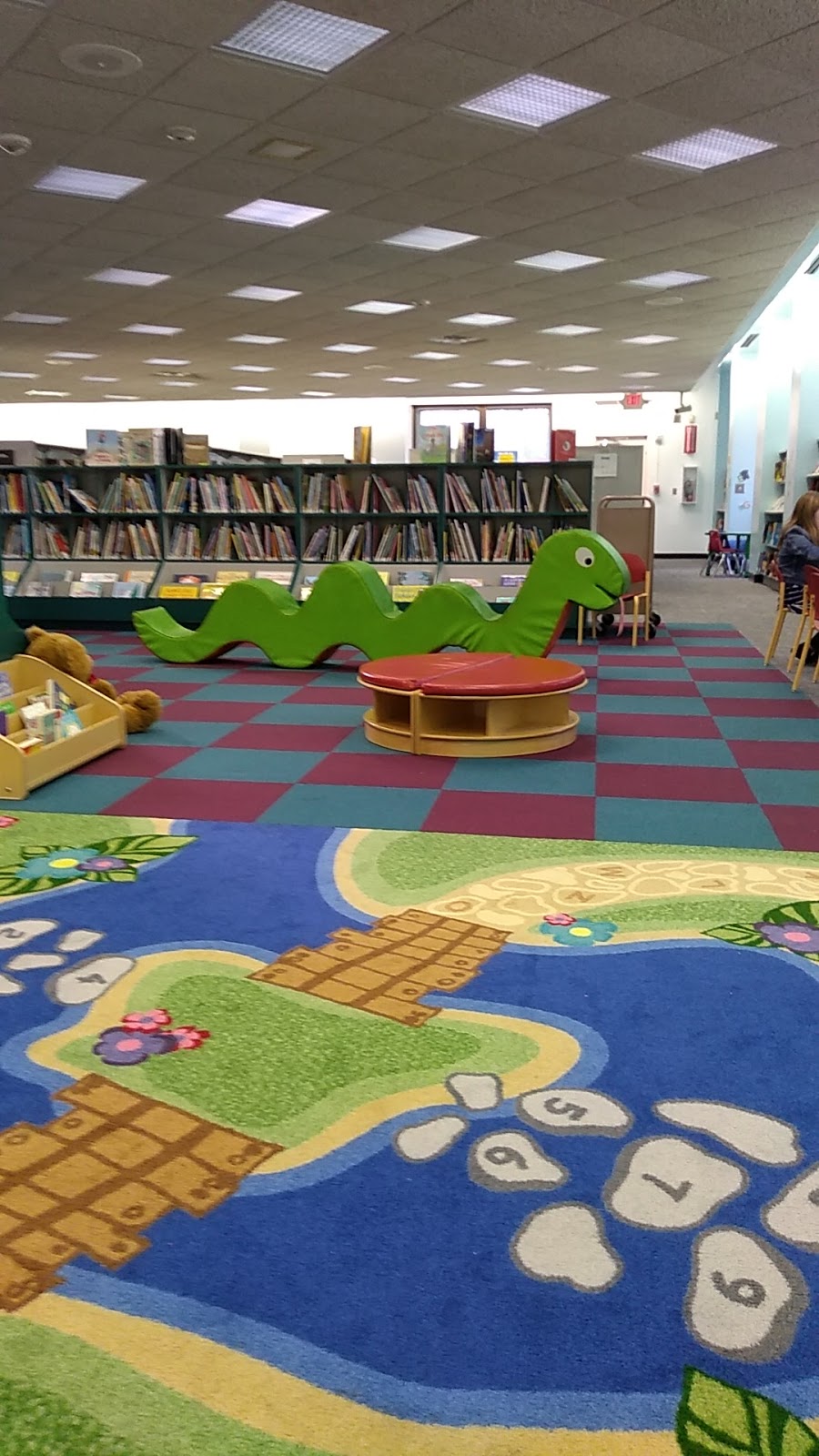 Edgewater Library - Anne Arundel County Public Library | 25 Stepneys Ln, Edgewater, MD 21037 | Phone: (410) 222-1538