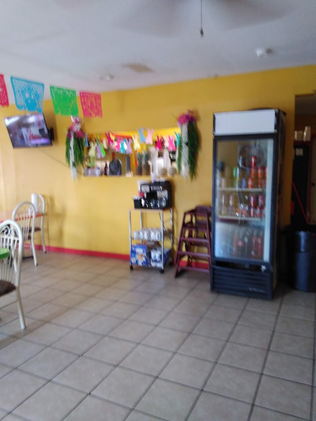 Juanys Lunch Stand | 1405 Orquidia Ln, Laredo, TX 78046, USA | Phone: (956) 725-6478