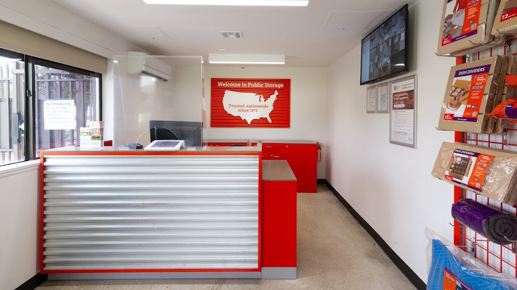 Public Storage 7550 W McNab Rd, North Lauderdale, FL 33068, USA