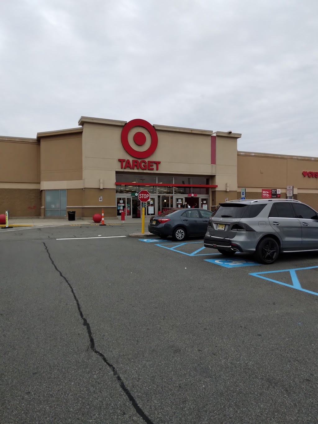 Target Grocery | 543 River Rd, Edgewater, NJ 07020, USA | Phone: (201) 402-0252