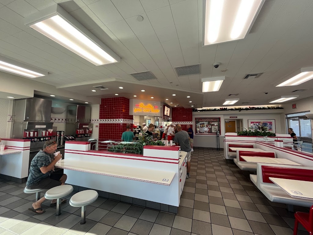 In-N-Out Burger | 5490 Crossings Dr, Rocklin, CA 95677, USA | Phone: (800) 786-1000