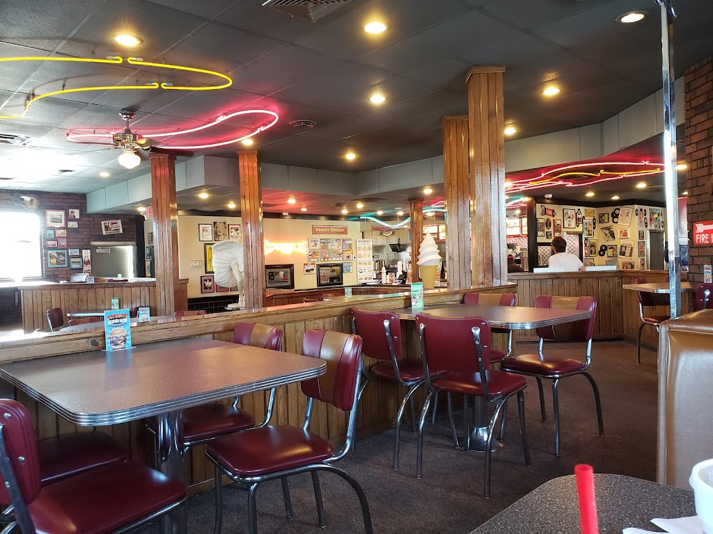 Spangles | 415 S West St, Wichita, KS 67213, USA | Phone: (316) 942-3479