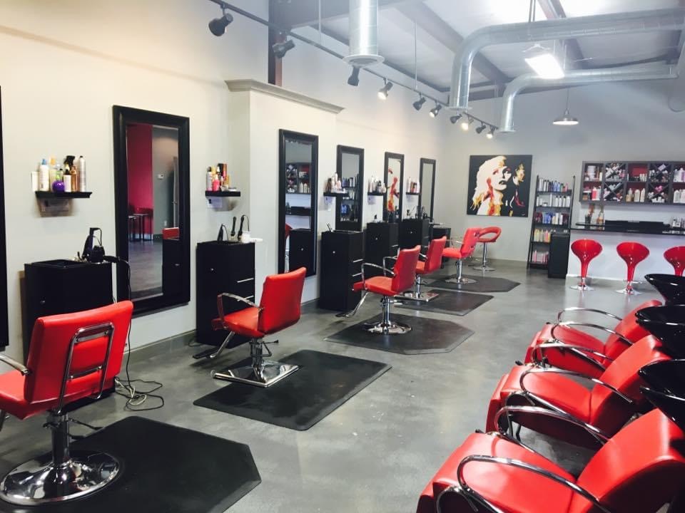 Studio T Hair Salon | 1712 Horsecreek Blvd, Dora, AL 35062, USA | Phone: (205) 648-5305