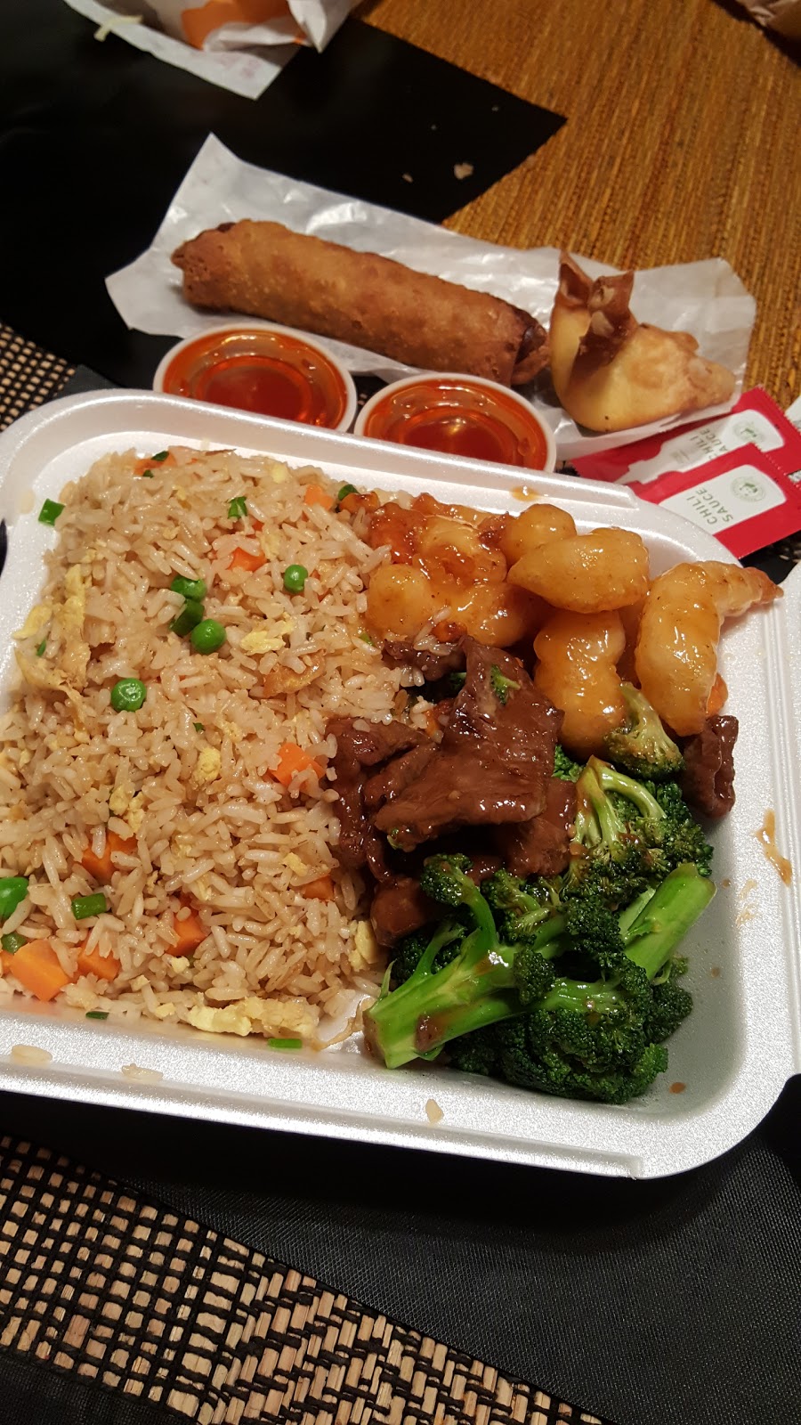 Panda Express | 7685 N Blackstone Ave, Fresno, CA 93720, USA | Phone: (559) 435-6772