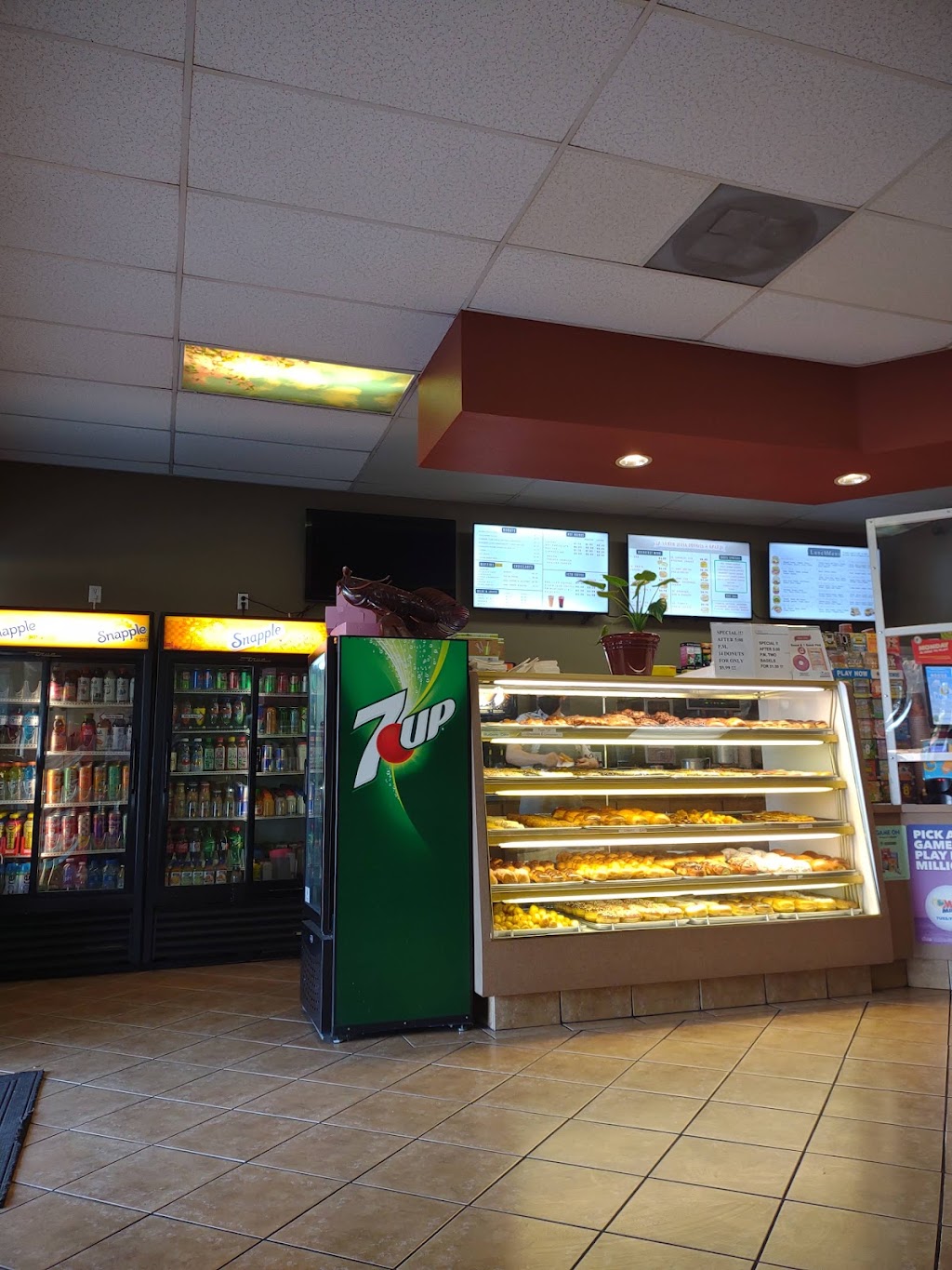 La Verne Miss Donut & Bagel | 2369 Foothill Blvd A, La Verne, CA 91750, USA | Phone: (909) 392-0128