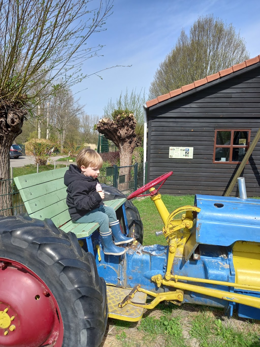 Childrens Farm De Bijlmerweide | Provincialeweg 46-A, 1103 SB Amsterdam-Zuidoost, Netherlands | Phone: 020 695 1149