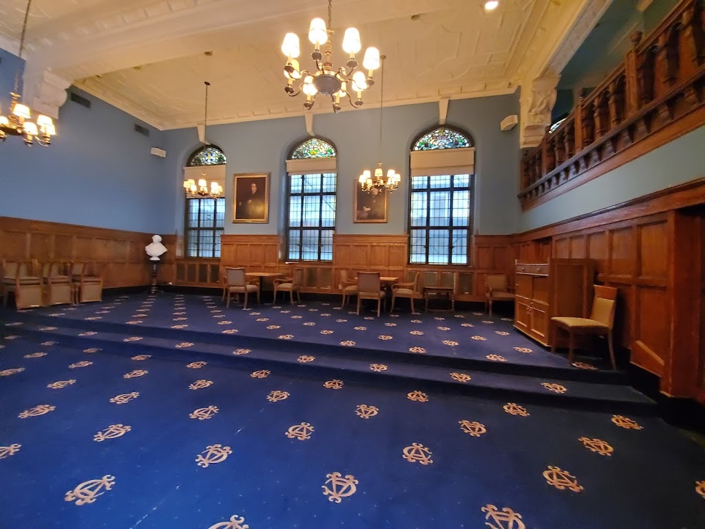 Albany Club | 91 King St E, Toronto, ON M5C 1G3, Canada | Phone: (416) 364-5471