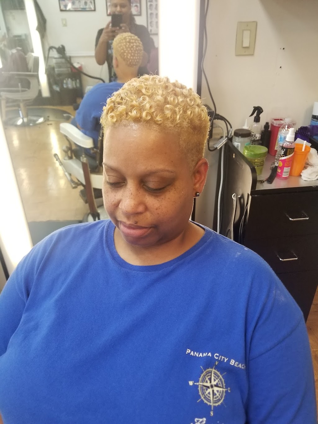 Tonya Barberette Thompson inside Kut Kerators | 900 S Main St #325, Keller, TX 76248, USA | Phone: (214) 434-4312