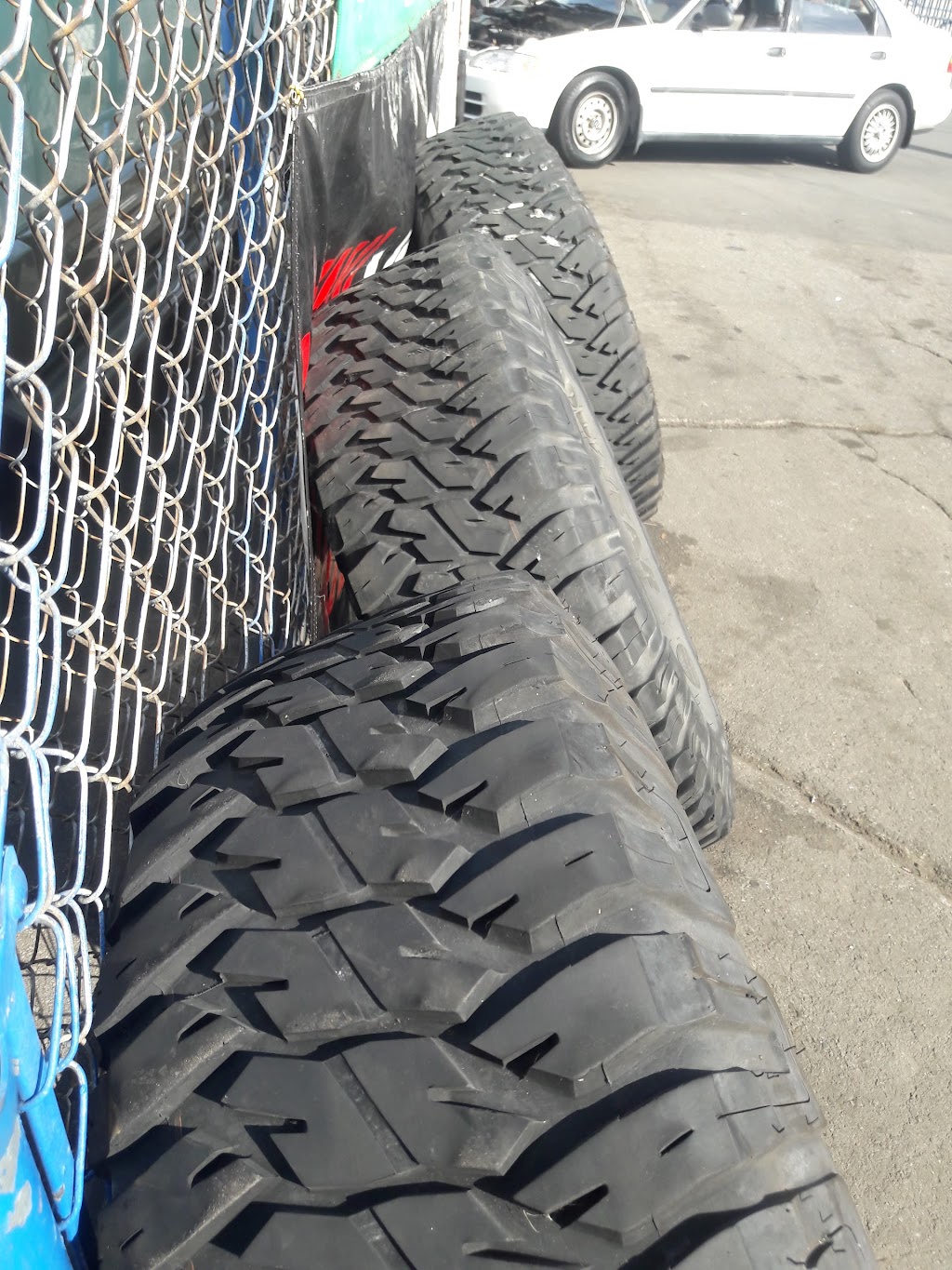 Pedro & Sons Tires | 1931 W San Bernardino Rd, West Covina, CA 91790, USA | Phone: (626) 960-1313