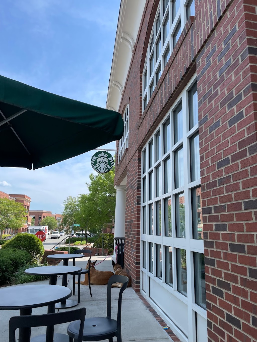 Starbucks | 116 W Barbee Chapel Rd, Chapel Hill, NC 27517, USA | Phone: (919) 932-5020