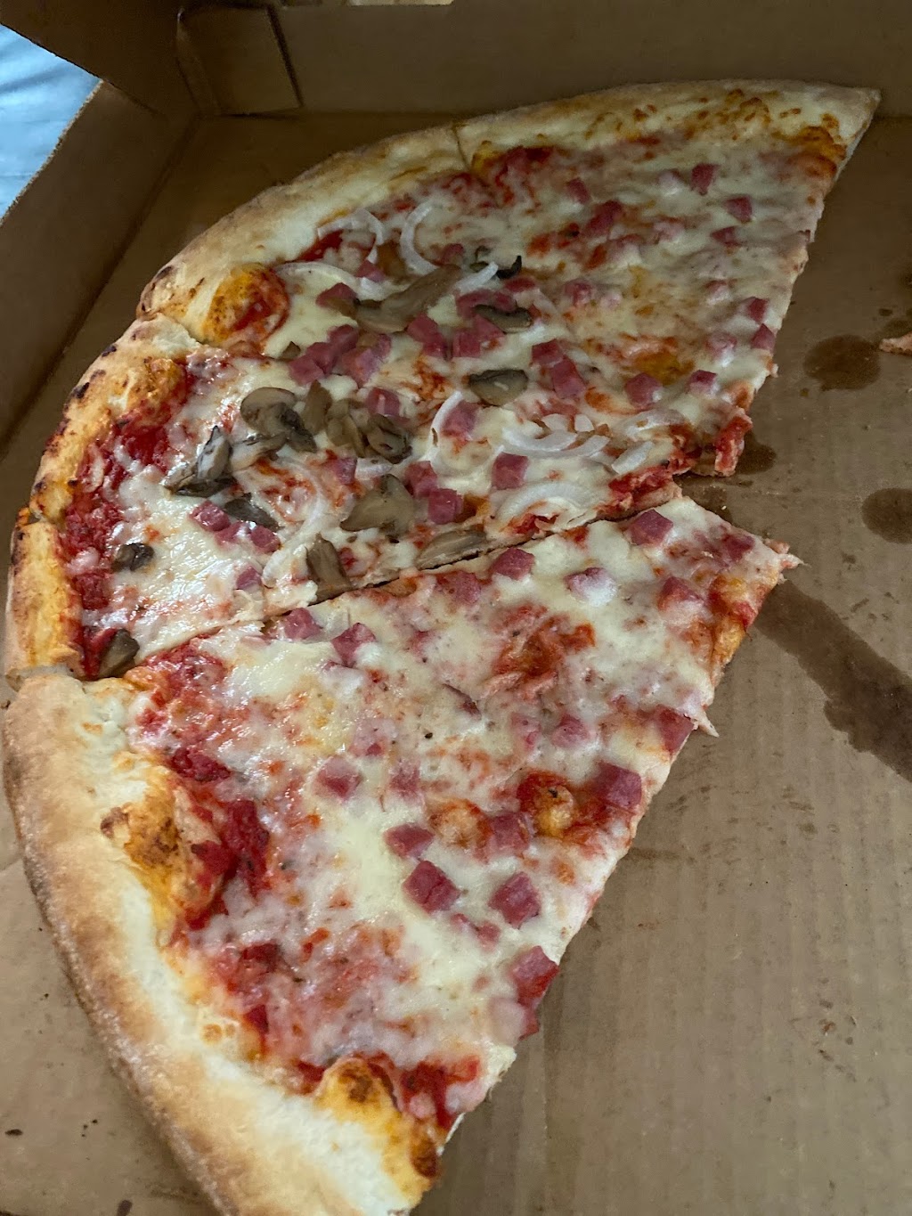 Teddys Pizza & Pasta | 5563 Western Blvd, Raleigh, NC 27606, USA | Phone: (919) 233-9144
