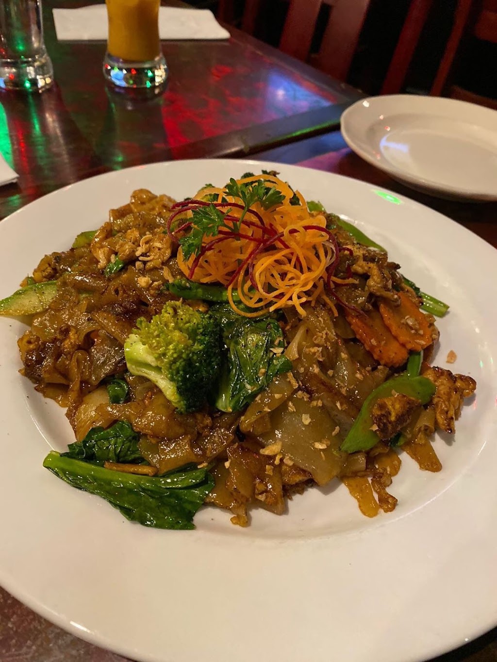 Thai Tree | 36-17 Greenpoint Ave, Queens, NY 11101 | Phone: (718) 806-1046