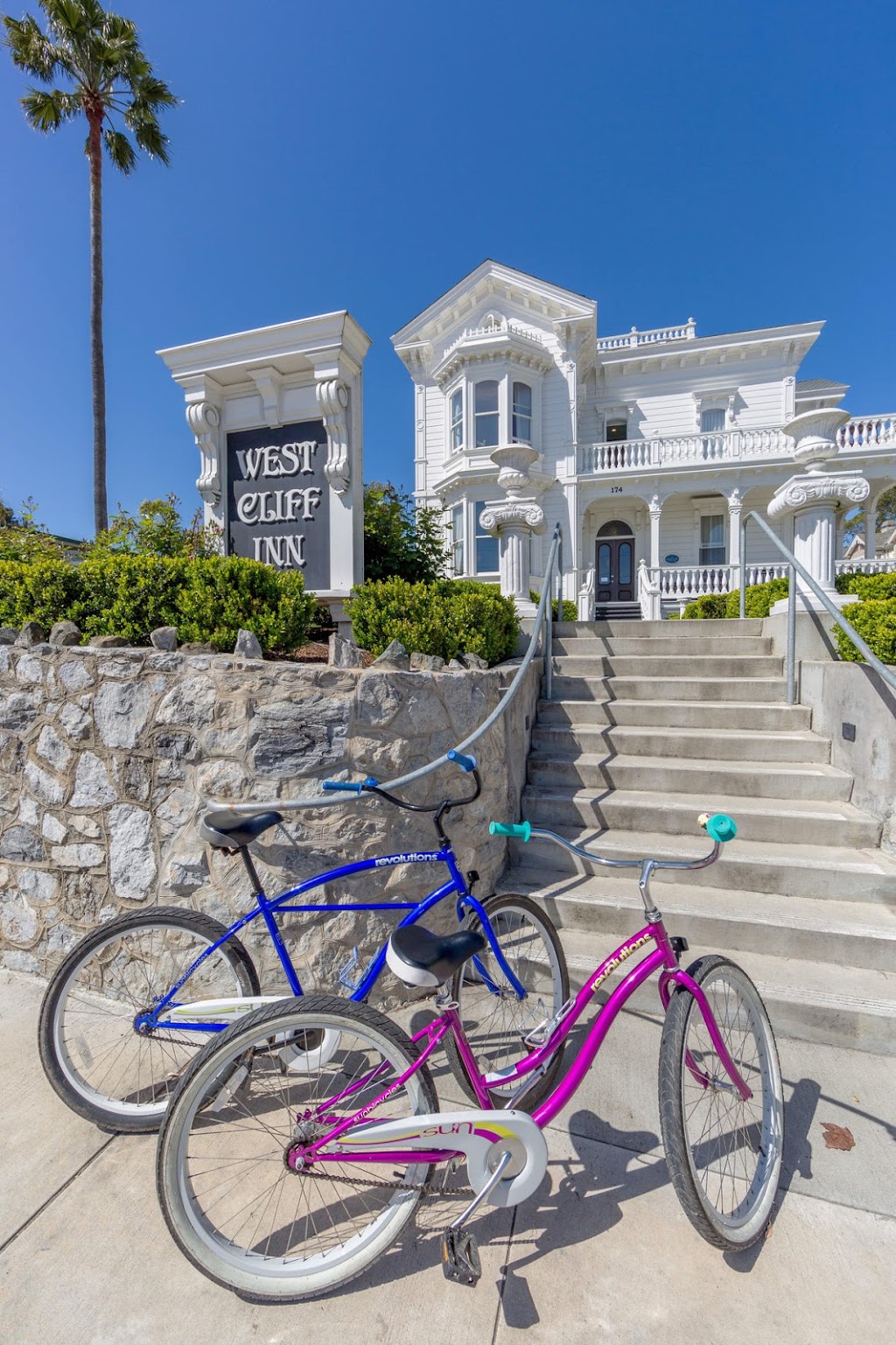 West Cliff Inn, A Four Sisters Inn | 174 W Cliff Dr, Santa Cruz, CA 95060 | Phone: (831) 457-2200