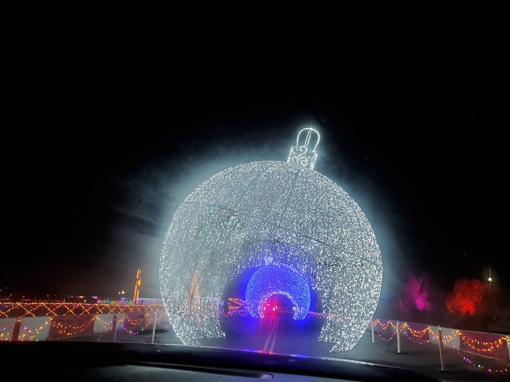 Santas Speedway Christmas Lights Drive-Thru | 500 Speedway Dr, Irwindale, CA 91706, USA | Phone: (626) 358-1100