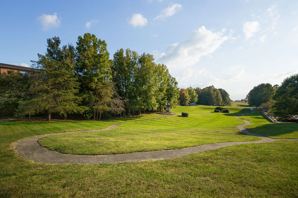 Abbotts Creek Apartment Homes | 1000 Abbotts Creek Cir, Kernersville, NC 27284, USA | Phone: (336) 347-4520