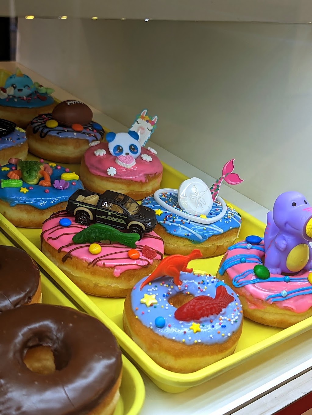 Daily Donuts | 105 W Obuch St, Valley View, TX 76272, USA | Phone: (940) 726-6000